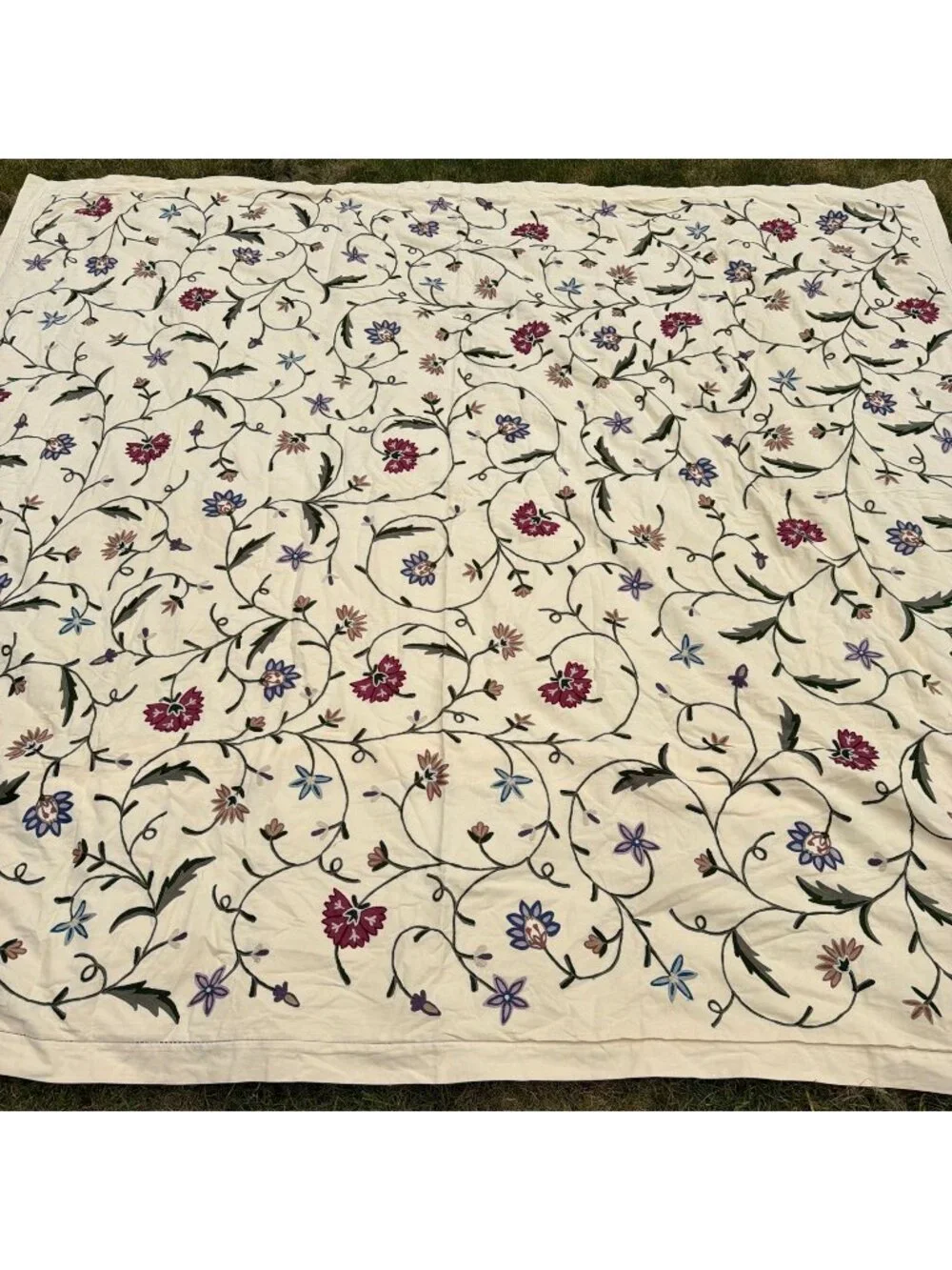 Linen Source Sloane Garden Crewel Embroidered Duvet & 2 Pillow Shams Set Cottage